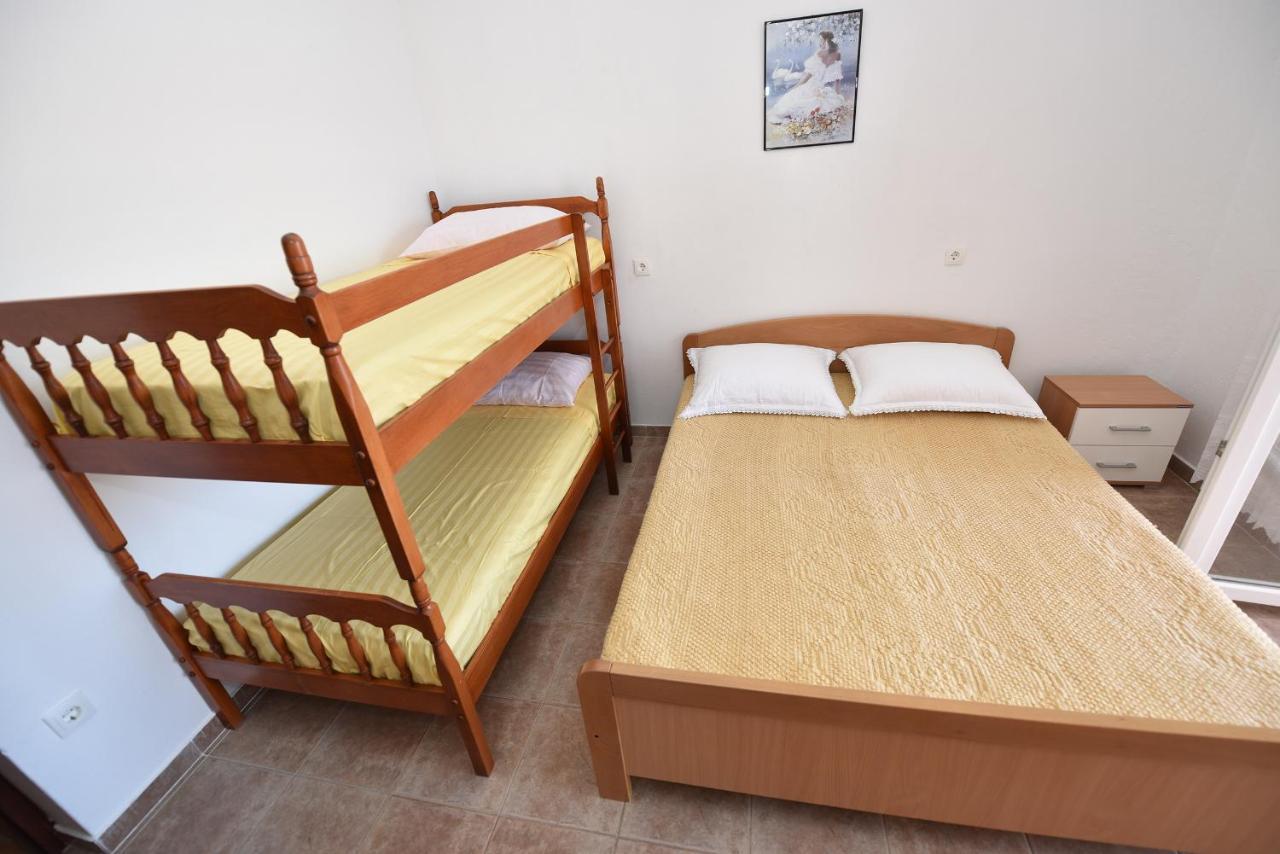 Apartments By The Sea Metajna, Pag - 6522 Zubovići Kültér fotó