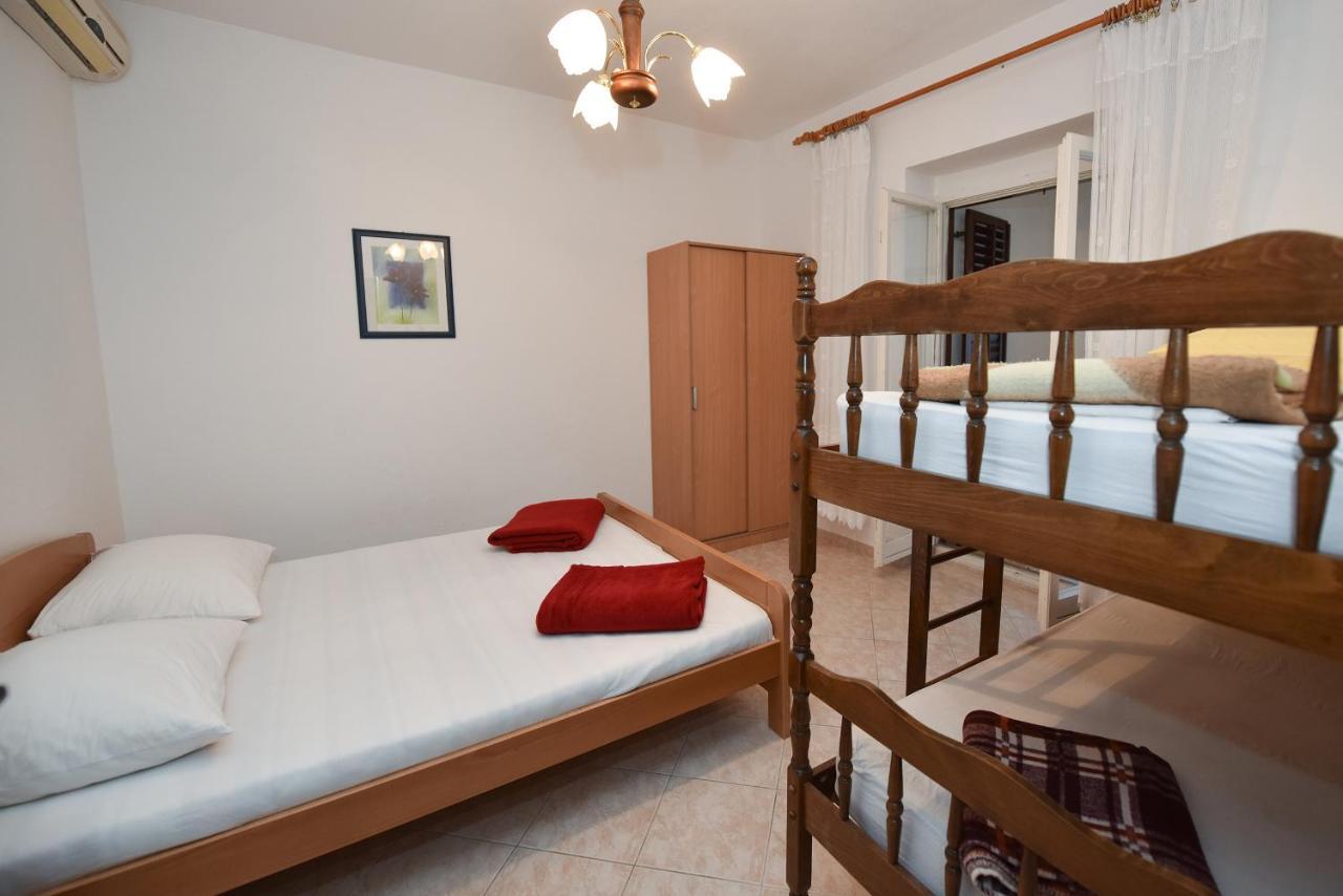Apartments By The Sea Metajna, Pag - 6522 Zubovići Kültér fotó